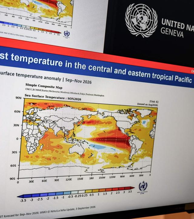 Wetterkarten, die während einer Pressekonferenz zum Wetterphänomen El Nino gezeigt wurden.