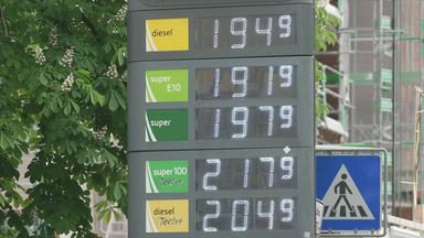 Preise an der Tanksäule einer Tankstelle
