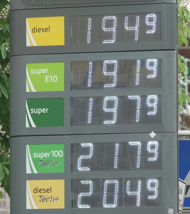 Preise an der Tanksäule einer Tankstelle