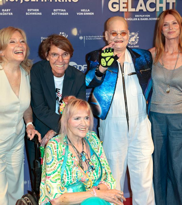 Maren Kroymann, Bettina Böttinger, Gaby Köster, Hella von Sinnen und Esther Schweins bei der Premiere des Dokumentarfilms 'Was haben wir gelacht' im Filmpalast.