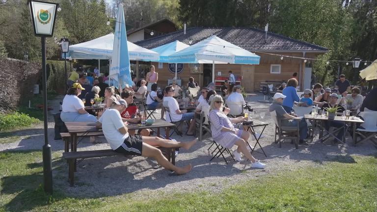 Was kostet ein Feiertag?