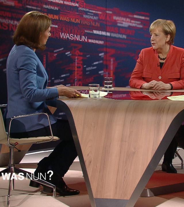 Angela Merkel im Studio bei Sendung "Was nun?"