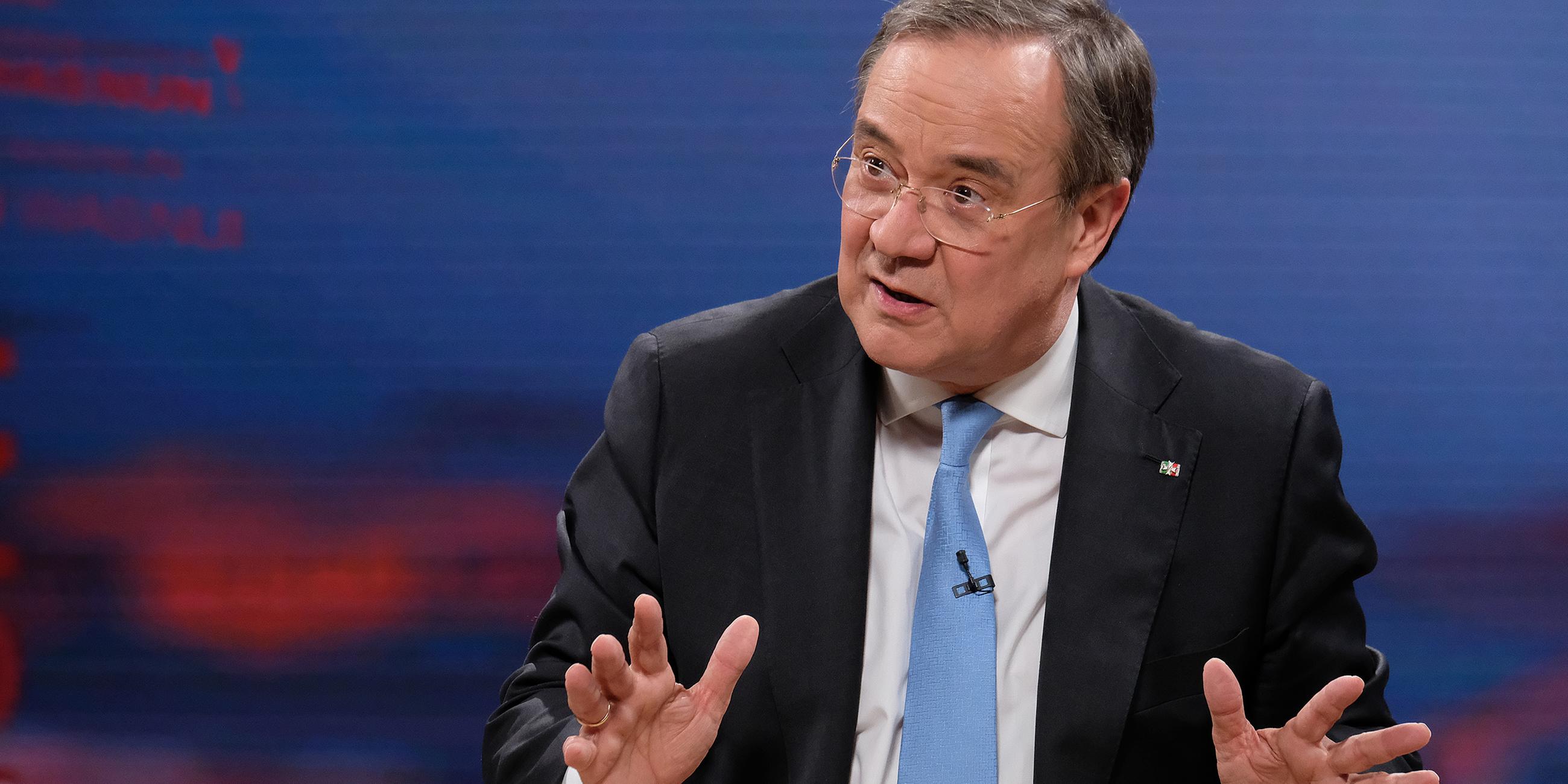 Nach zähem Ringen um die K-Frage in der Union stellt sich deren Kandidat Armin Laschet den Fragen des ZDF.