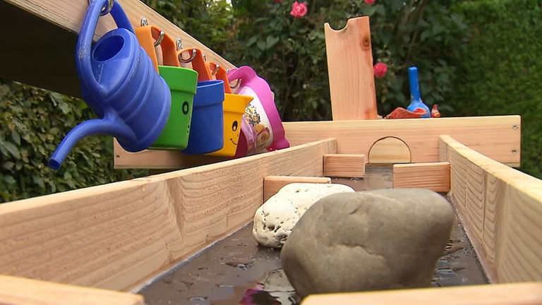 Selbst gebaute Wasserbahn