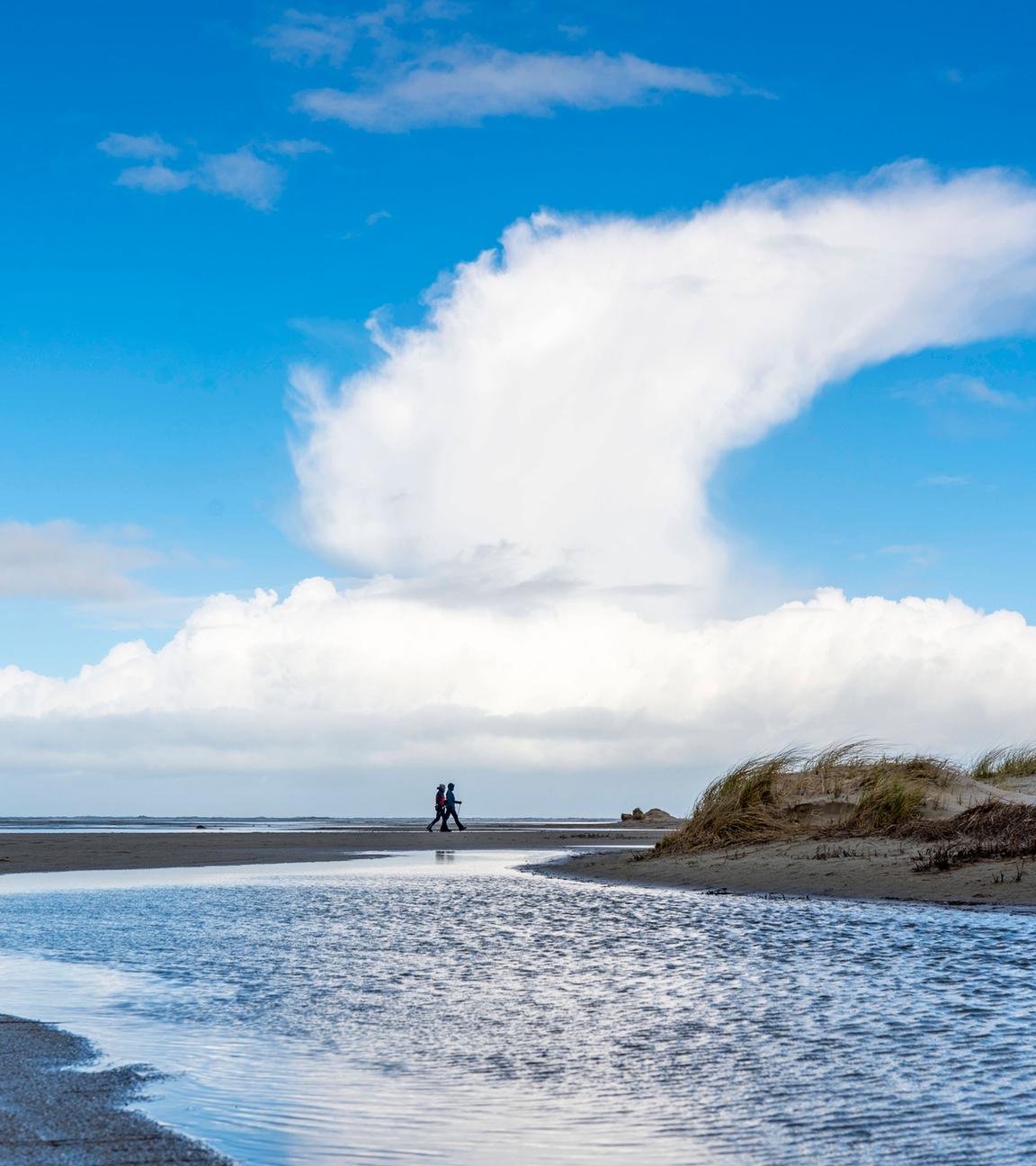 Strand Priel mit Wattenmeer und Düne im Westen von Borkum