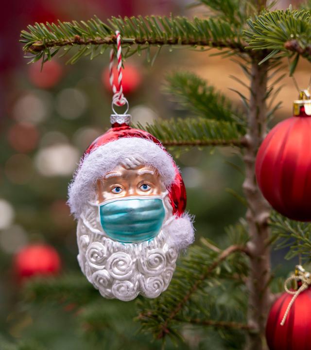 Weihnachtskugel Nikolaus-Motiv mit Corona-Maske