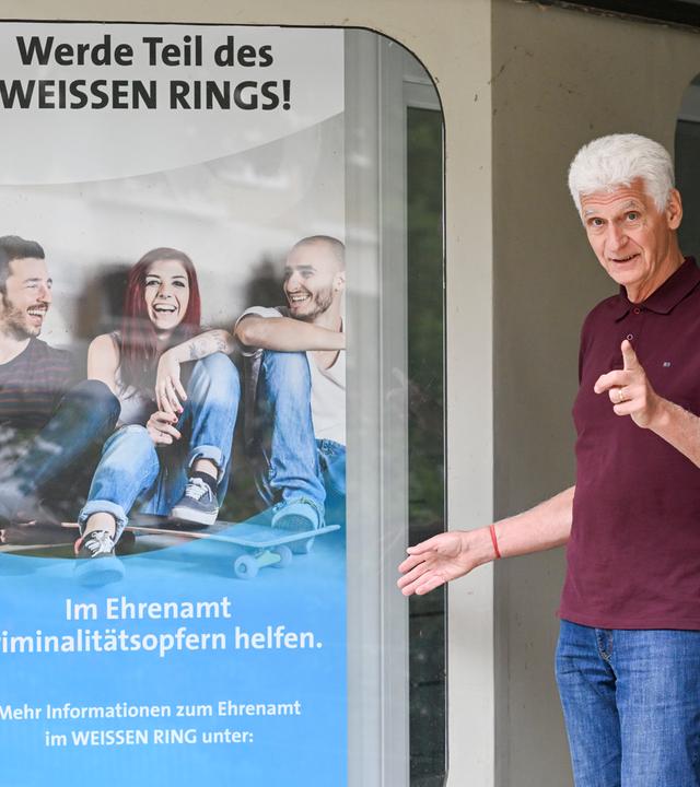 Rolf Schmachtenberg, der Landesvorsitzende des Weißen Rings in Berlin, wirbt für das Ehrenamt beim Weissen Ring, um Kriminalitätsopfern zu helfen.