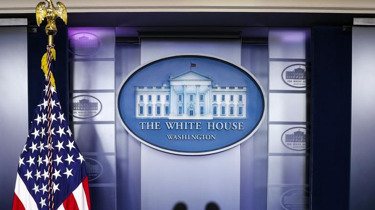 Der leere James S. Brady Press Briefing Room im Weißen Haus in Washington