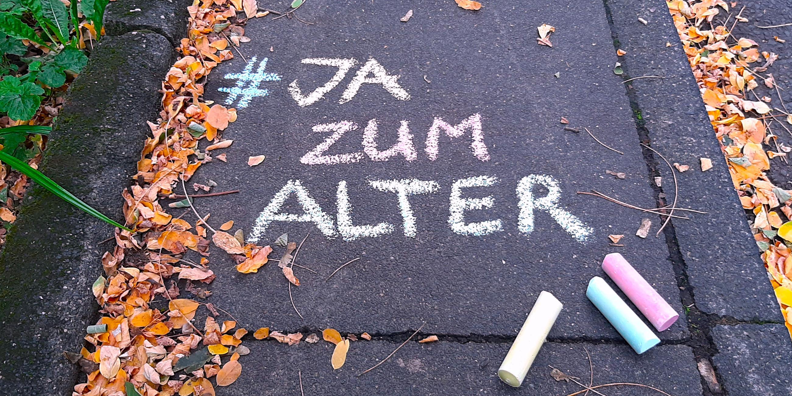 Zum Weltaltentag sind mehrere Veranstaltungen sowie Straßen-Kreide-Aktionen im öffentlichen Raum geplant
