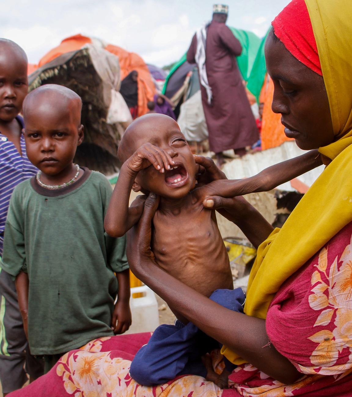 Millionen von Menschen in der Region am Horn von Afrika hungern aufgrund der Dürre, und Tausende sind bereits gestorben.