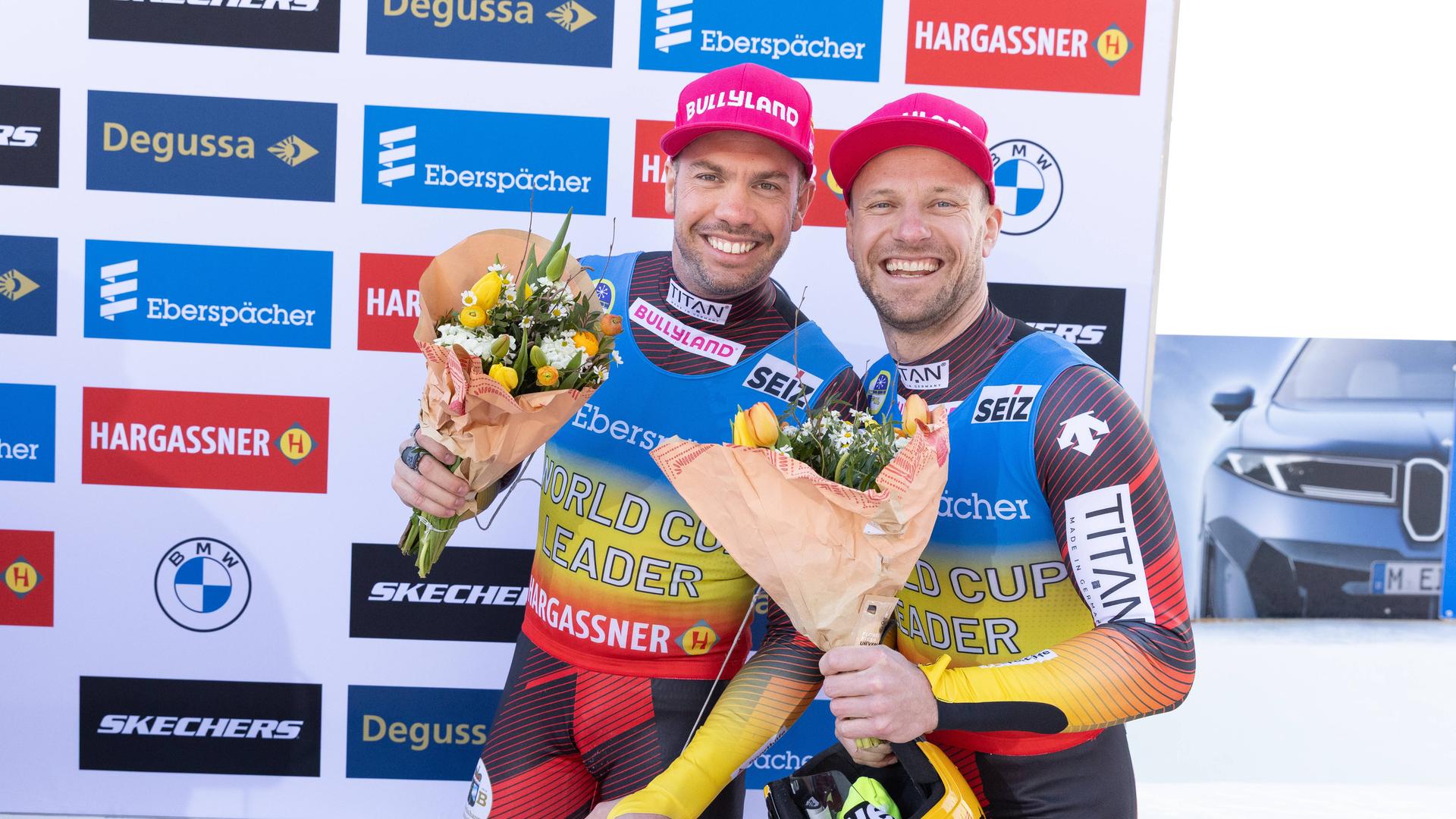 Tobias Wendl und Tobias Arlt bei der Siegerehrung am 28.02.2026 in St.Moritz.