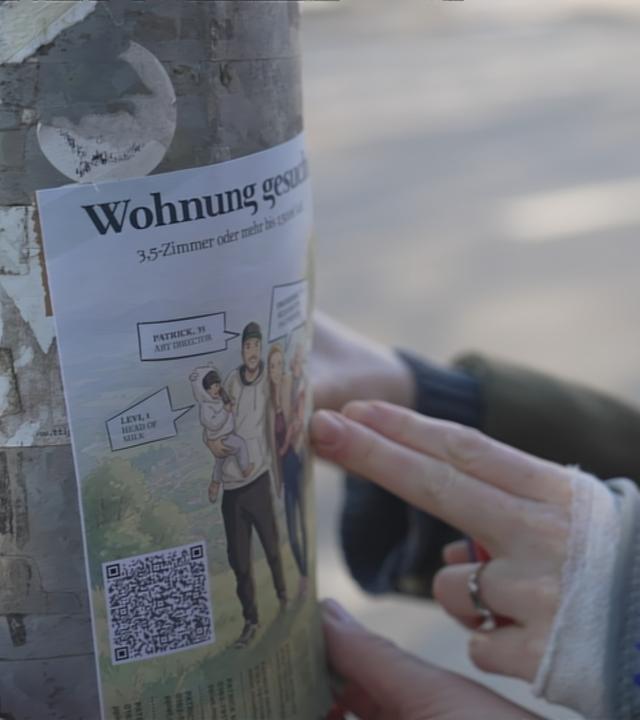 Fyler zur Wohnungssuche an einer Laterne