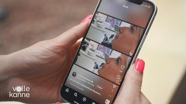 Handy in der Hand mit Vor- und Nachherfotos von Nasen-OP