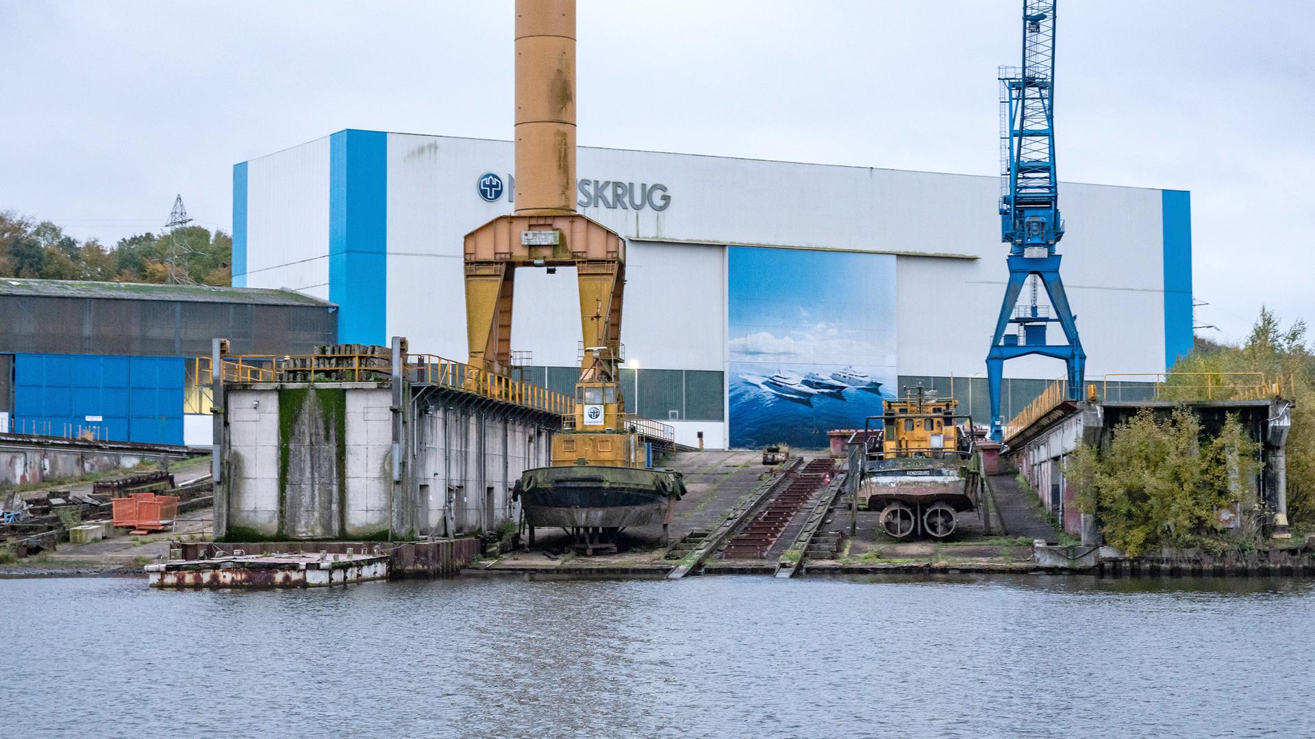 Blick auf die Werft der Nobiskrug GmbH mit Sitz in Rendsburg am Nord-Ostsee-Kanal