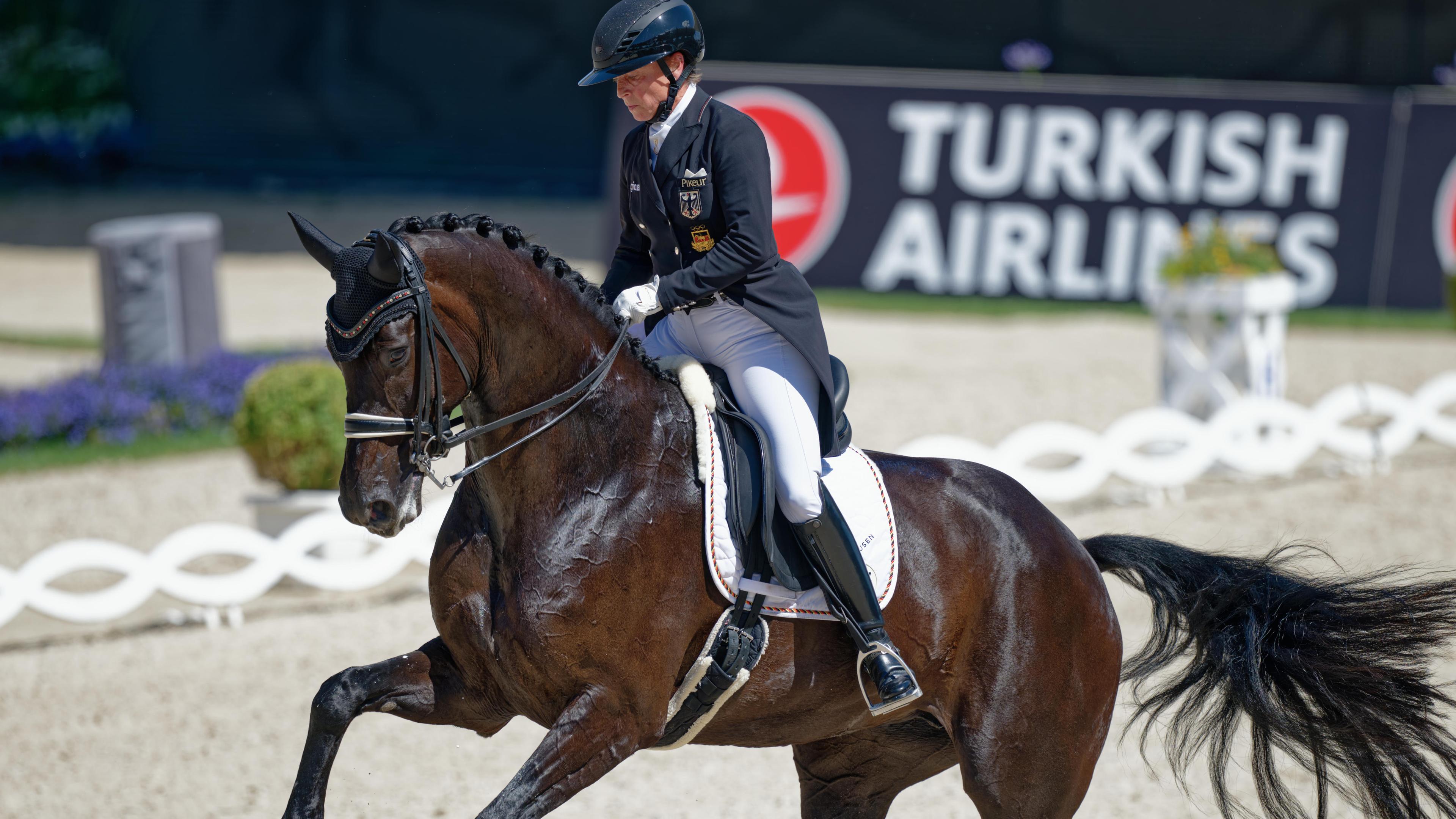 Dressur, Grand Prix Einzelwertung, CHIO Aachen. Die deutsche Dressurreiterin Isabell Werth auf dem Pferd Wendy reitet im Parcours.