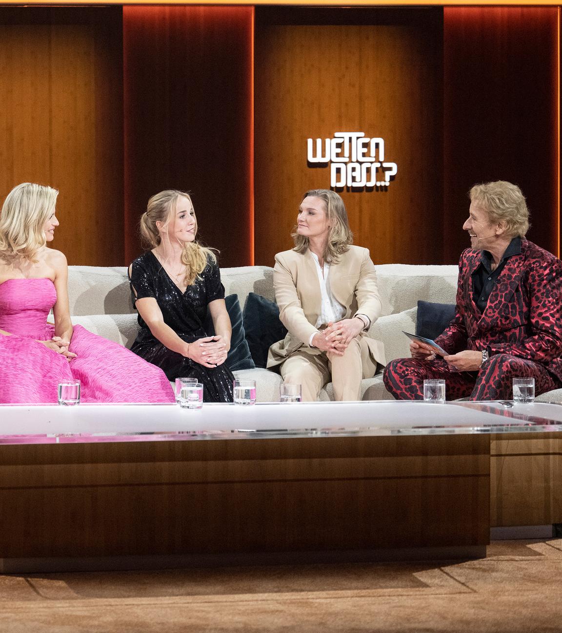 John Malkovich, Veronica Ferres, Lilly Krug, Michelle Hunziker, Giulia Gwinn, Alexandra Popp, Thomas Gottschalk