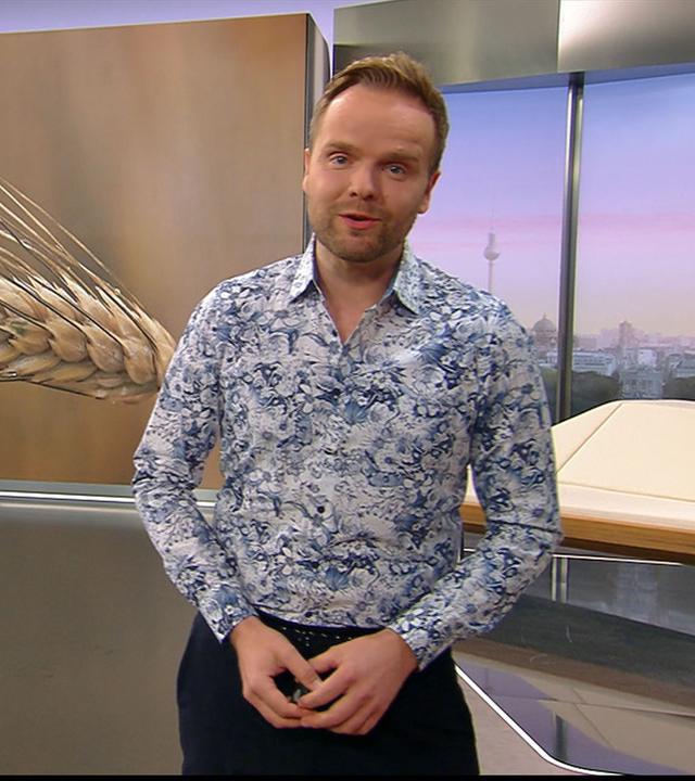 Benjamin Stöwe präsentiert das Wetter