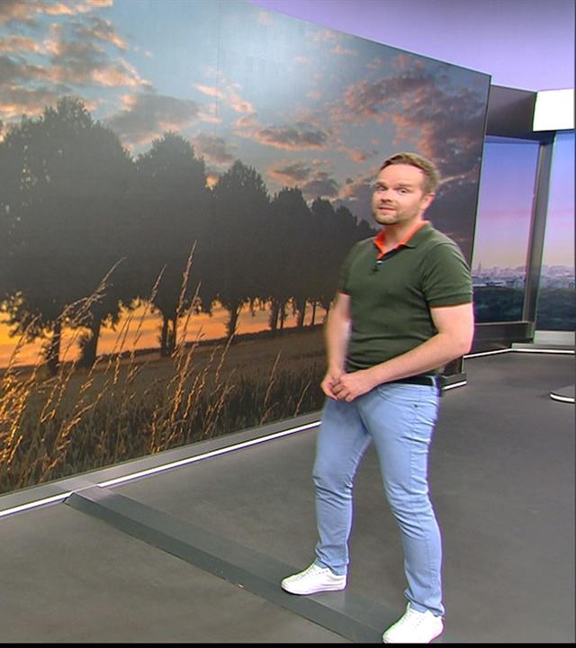 Benjamin Stöwe präsentiert das Wetter