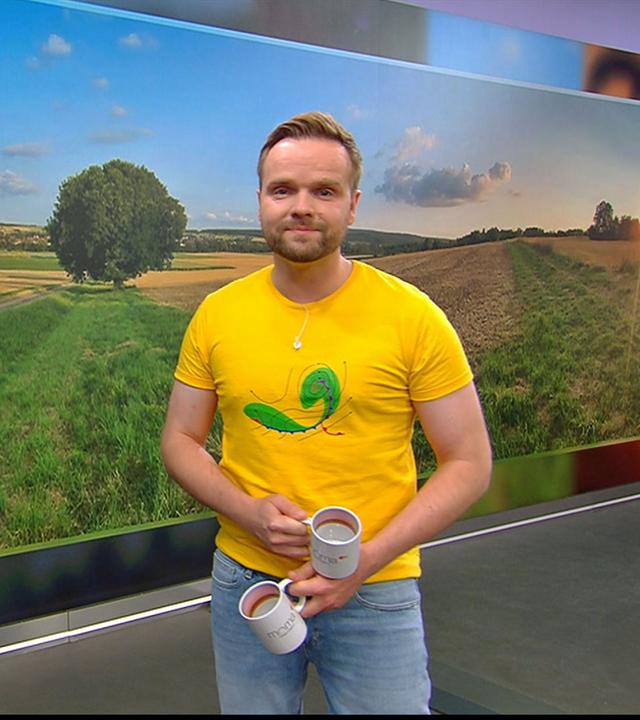 Benjamin Stöwe präsentiert das Wetter