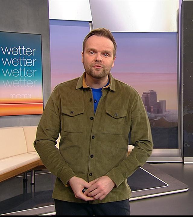 Benjamin Stöwe präsentiert das Wetter