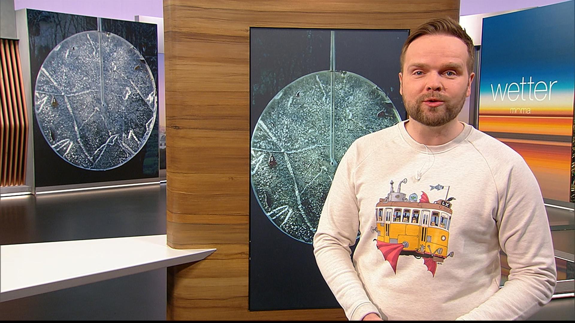 Benjamin Stöwe präsentiert das Wetter