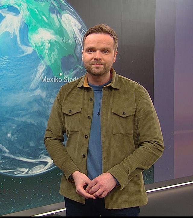 Benjamin Stöwe präsentiert das Wetter