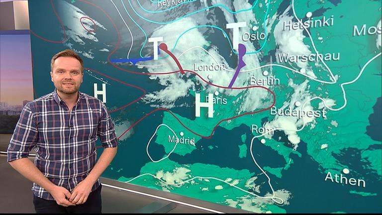Benjamin Stöwe präsentiert das Wetter