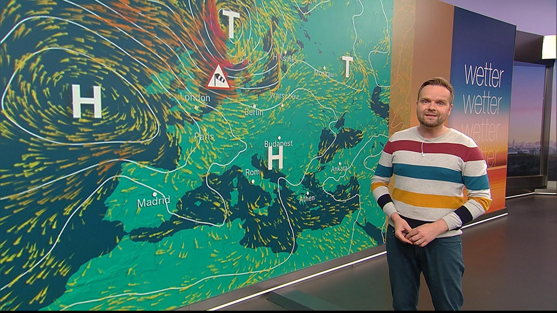 Benjamin Stöwe präsentiert das Wetter