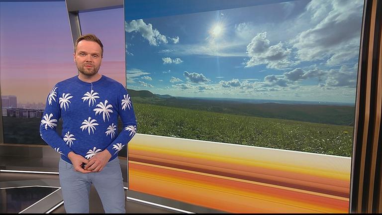 Benjamin Stöwe präsentiert das Wetter