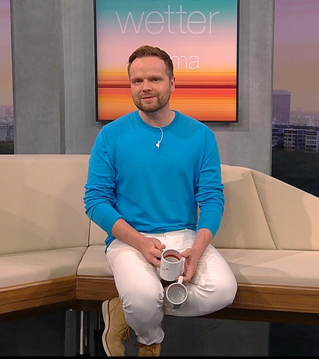 Benjamin Stöwe präsentiert das Wetter
