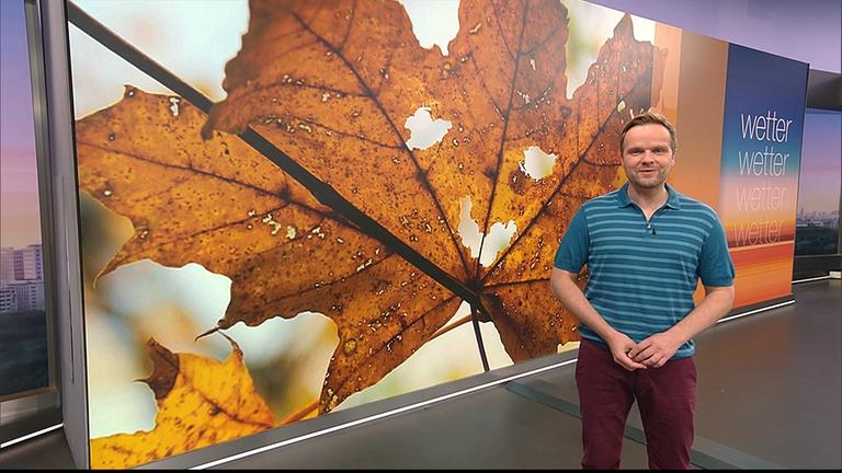 Benjamin Stöwe präsentiert das Wetter