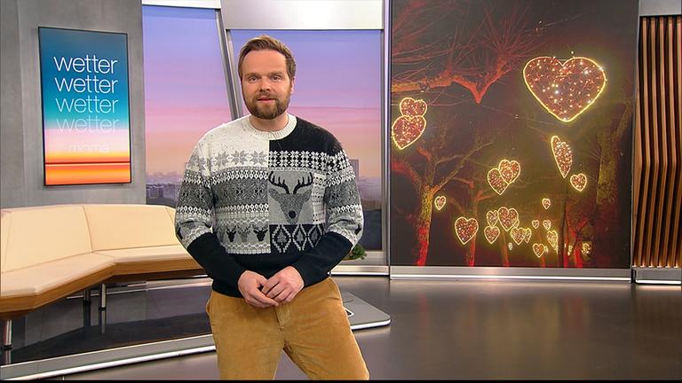 Benjamin Stöwe präsentiert das Wetter