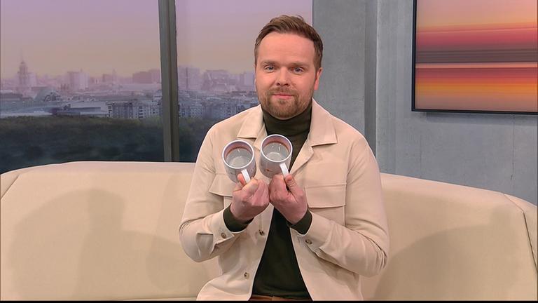 Benjamin Stöwe verschenkt moma-Tassen