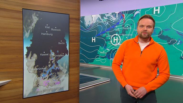 Benjamin Stöwe präsentiert das Wetter