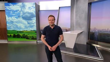 Benjamin Stöwe präsentiert das Wetter