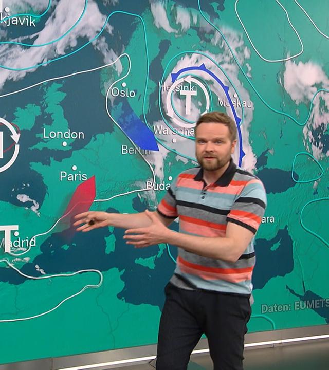 Benjamin Stöwe präsentiert das Wetter