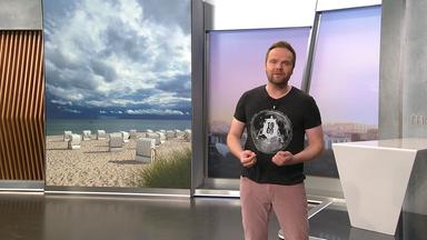 Benjamin Stöwe präsentiert das Wetter