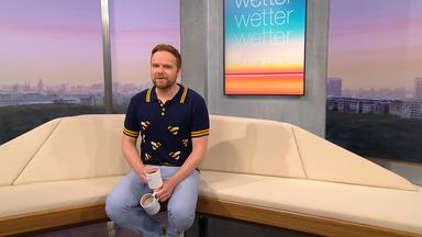 Benjamin Stöwe präsentiert das Wetter