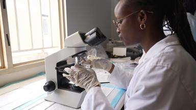 WHO-Gipfel fordert Pharma-Engagement in Afrika