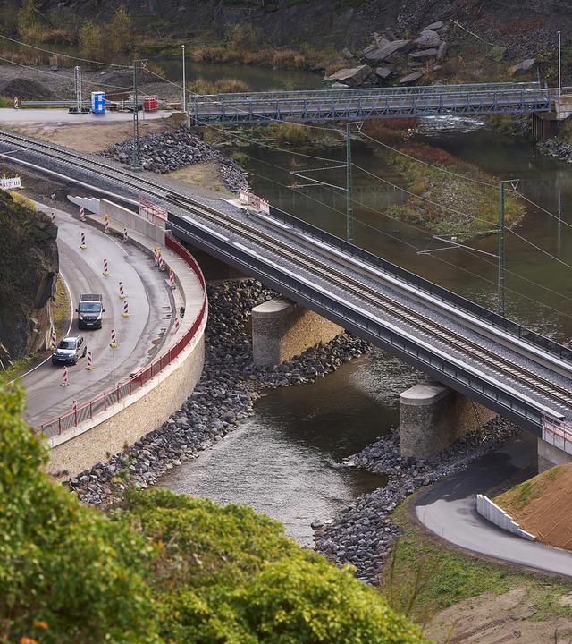 Wiederaufbau der Bahnstrecke im Ahrtal