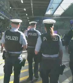 Polizei im Einsatz am Bahnhof