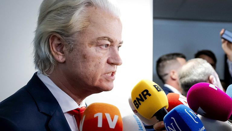 Geert Wilders der Partei PPV spricht nach einer Koalitionssitzung im Abgeordnetenhaus zur Presse. Aufgenommen am 03.05.2025.