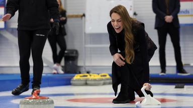 William und Kate: Curling-Duell in Schottland
