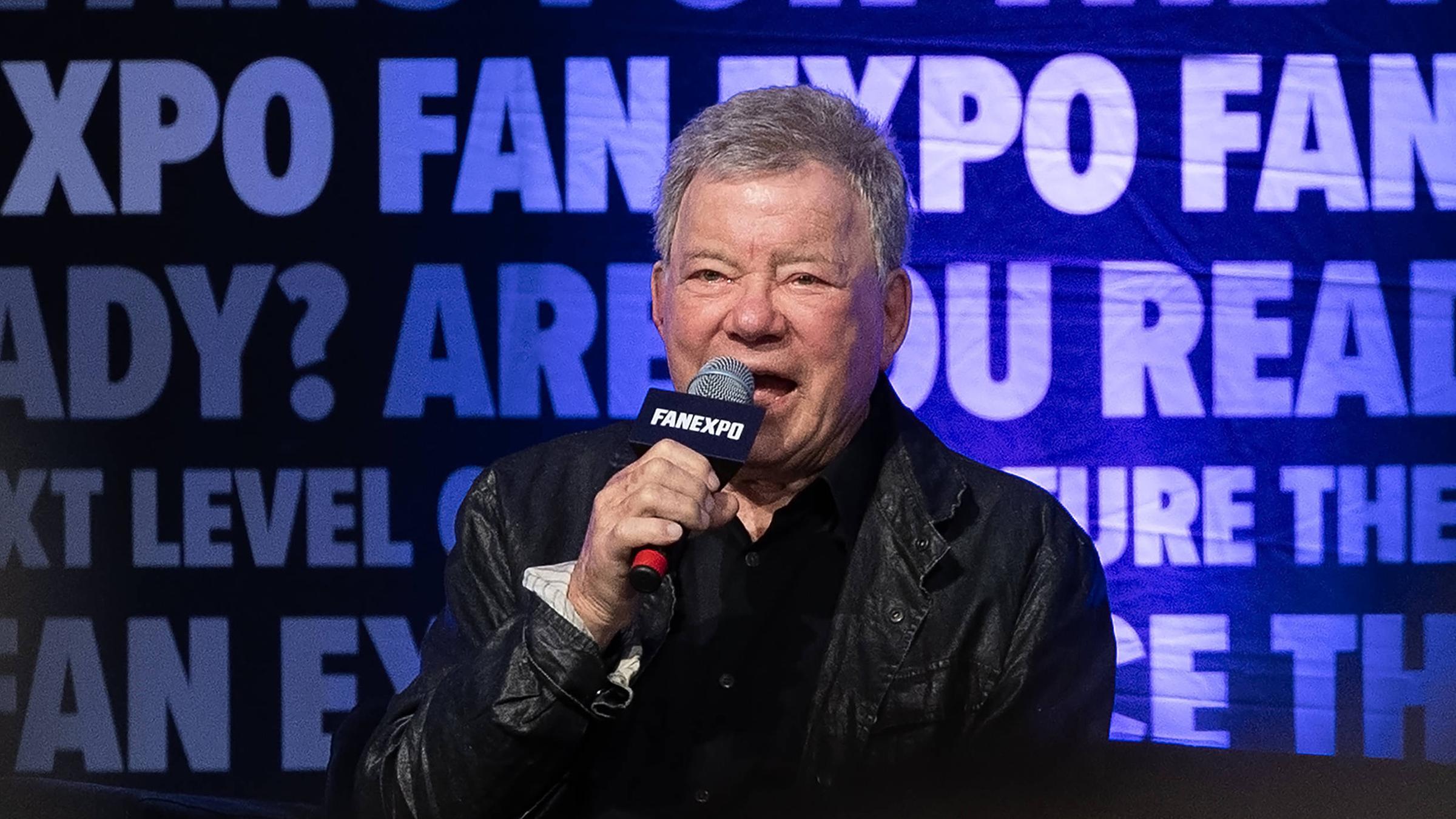 William Shatner spricht auf einer Veranstaltung zu seinen Fans. (Archiv)