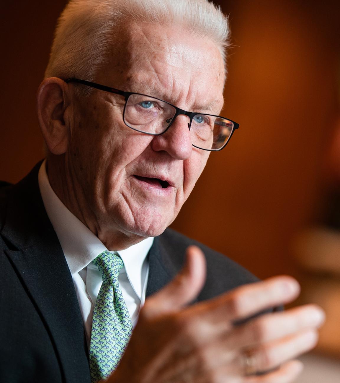 Porträt von Ministerpräsident von Baden-Würtemberg, Winfried Kretschmann (Bündnis 90/Die Grünen).