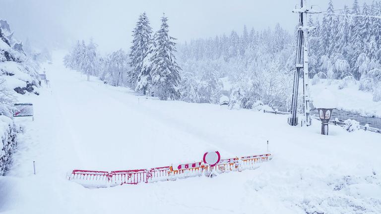 Straßensperre Richtung Matrei und Felbertauern am Sonntag, 17. November 2019