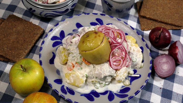 Heringssalat mit Bratapfel