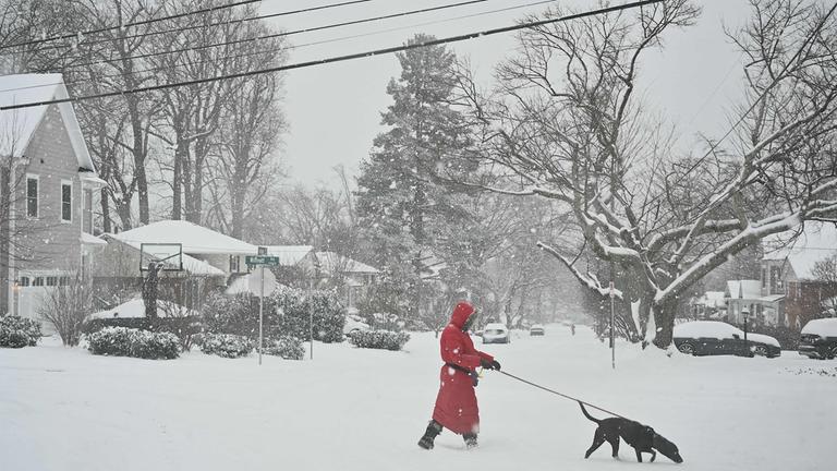 Dangerous storm sweeps across much of US