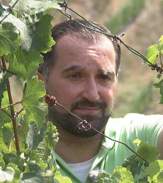 Der Elviller Winzer Ahmet Yildirim