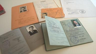 Die alten Lichtbildausweise und Dokumente des verstorbenen Physikers Hans-Joachim Neitzel aus einem Dorf in Baden-Würtemberg